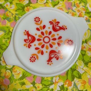 Pyrex Friendship Pattern 24-C 11 - LID ONLY for 7” bowl